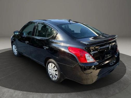 2019 Nissan Versa 1.6 S+