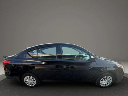 2019 Nissan Versa 1.6 S+
