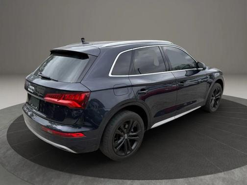2020 Audi Q5 45 Premium Plus