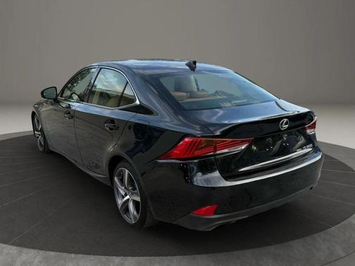 2018 Lexus IS 300 Base