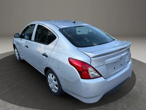 2015 Nissan Versa 1.6 S+