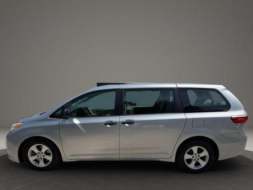 2015 Toyota Sienna L