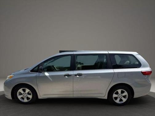 2015 Toyota Sienna L