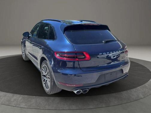 Blue 2018 Porsche Macan Macan Sport Edition