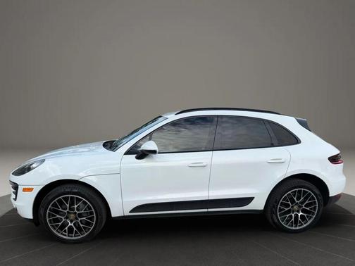 2018 Porsche Macan Sport Utility 4D