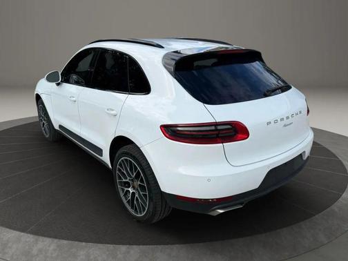 2018 Porsche Macan Sport Utility 4D