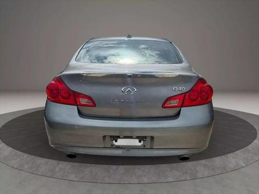 2015 INFINITI Q40 Base