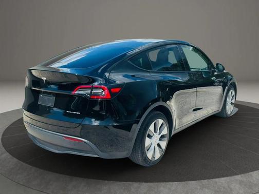 Black 2023 Tesla Model Y Long Range Sport Utility 4D