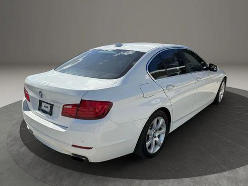 2013 BMW 550 550i Sedan 4D