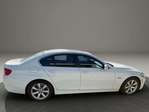 2013 BMW 550 550i Sedan 4D
