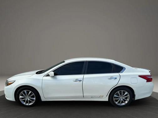 2016 Nissan Altima 2.5 SR