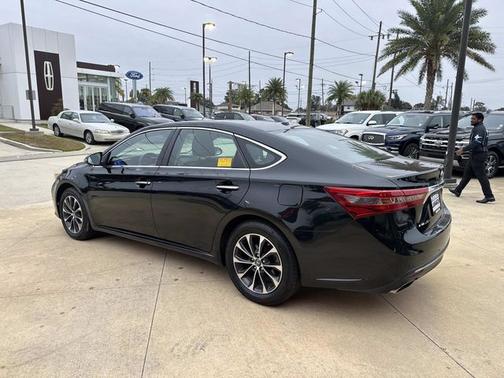 2018 Toyota Avalon XLE PLUS