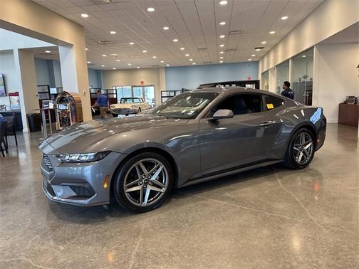 2025 Ford Mustang ECOBOOST