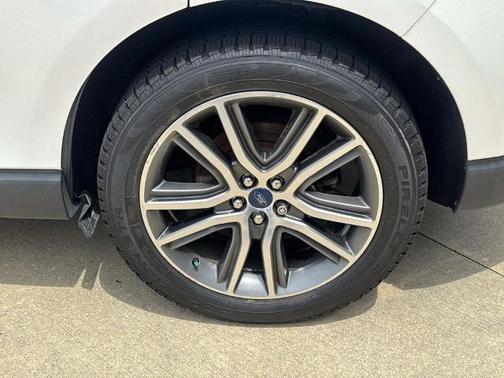 WHITE PLATINUM MET TRI-COAT 2019 Ford Edge TITANIUM