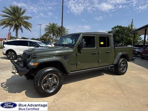 Sarge Green Clearcoat 2022 Jeep Gladiator SPORT