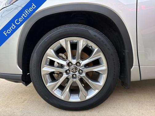 2022 Toyota Highlander LIMITED