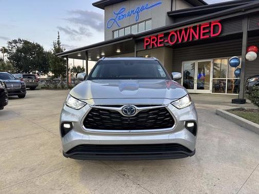 2022 Toyota Highlander LIMITED