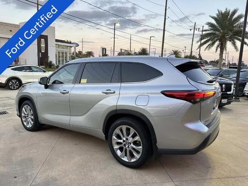 2022 Toyota Highlander LIMITED