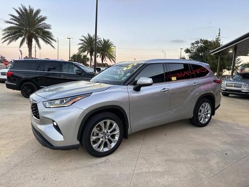 2022 Toyota Highlander LIMITED