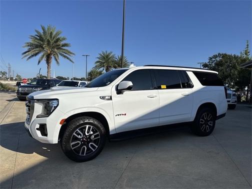 2021 GMC Yukon XL AT4