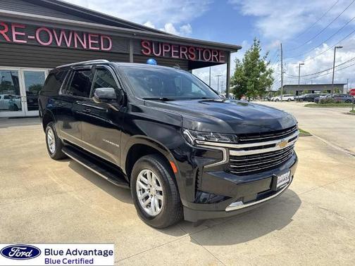 Black 2023 Chevrolet Suburban LT