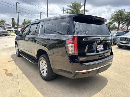 Black 2023 Chevrolet Suburban LT