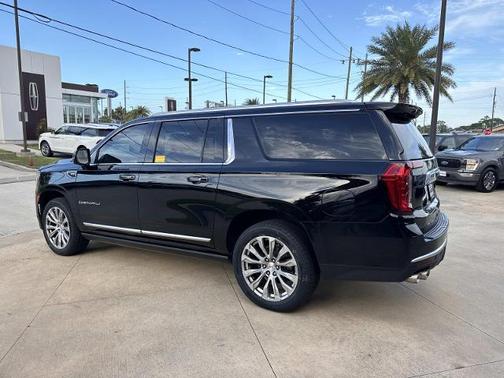 Onyx Black 2023 GMC Yukon XL DENALI