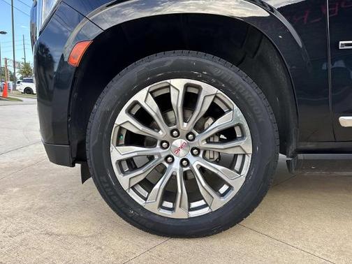 Onyx Black 2023 GMC Yukon XL DENALI