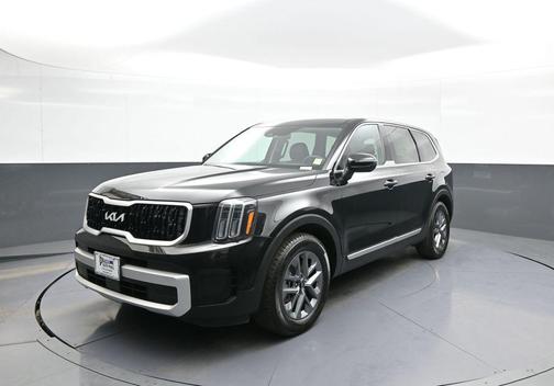 Ebony Black 2024 Kia Telluride LX