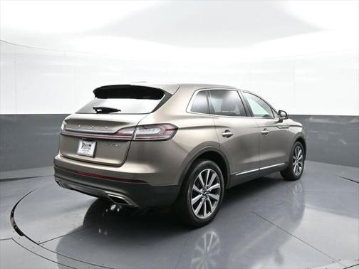 2019 Lincoln Nautilus Select