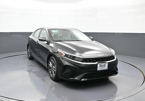 Aurora Black 2023 Kia Forte LXS