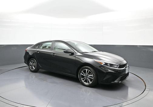 Aurora Black 2023 Kia Forte LXS