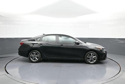 Aurora Black 2023 Kia Forte LXS