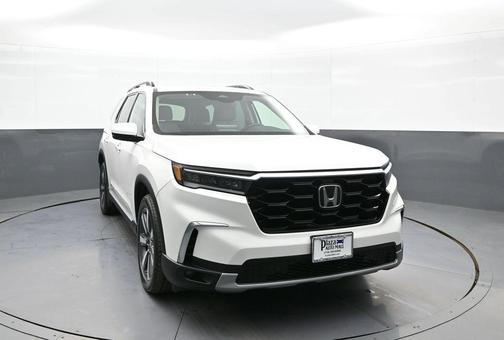 2023 Honda Pilot Touring 8-Passenger