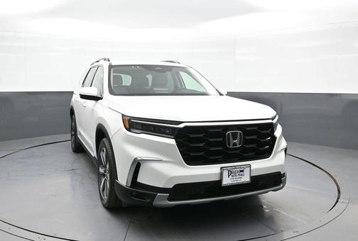 2023 Honda Pilot Touring 8-Passenger