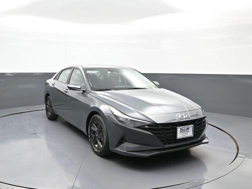 Ecotronic Gray 2023 Hyundai ELANTRA SEL