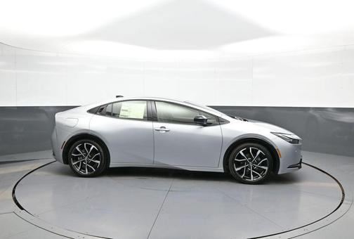 Cutting Edge 2026 Toyota Prius Plug-In Hybrid XSE