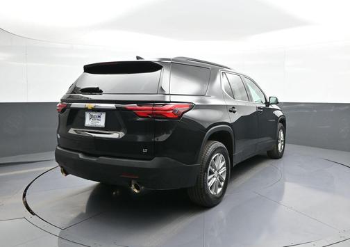 Mosaic Black Metallic 2023 Chevrolet Traverse LT Cloth