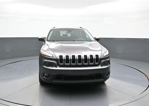 Granite Crystal Metallic Clearcoat 2015 Jeep Cherokee Latitude