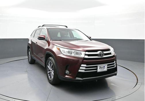 Ooh La La Rouge Mica 2019 Toyota Highlander XLE