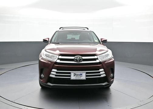 Ooh La La Rouge Mica 2019 Toyota Highlander XLE