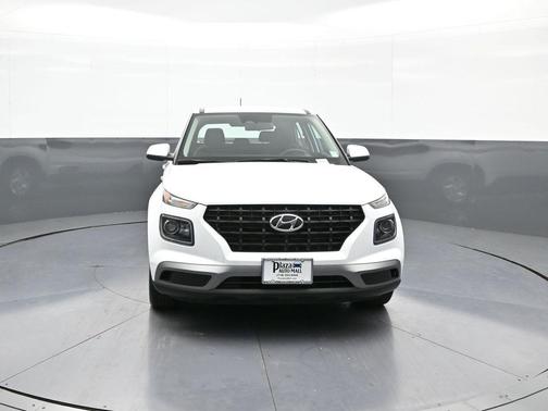 2023 Hyundai VENUE SE