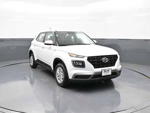 2023 Hyundai VENUE SE