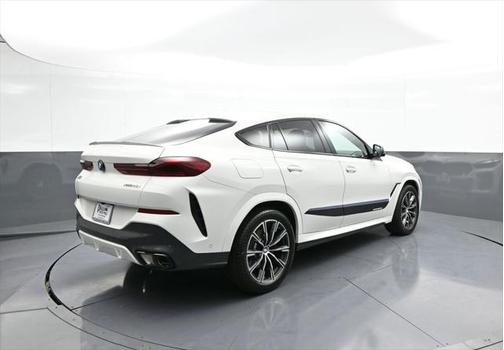 2022 BMW X6 xDrive40i
