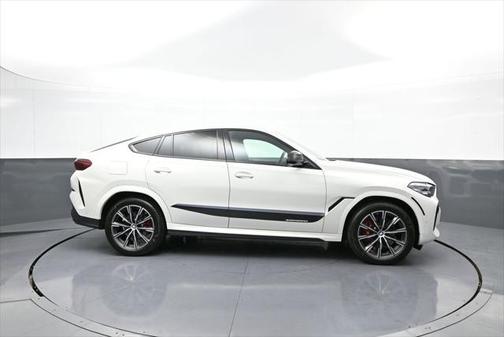 2022 BMW X6 xDrive40i