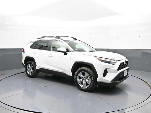 Ice Cap 2025 Toyota RAV4 Hybrid XLE