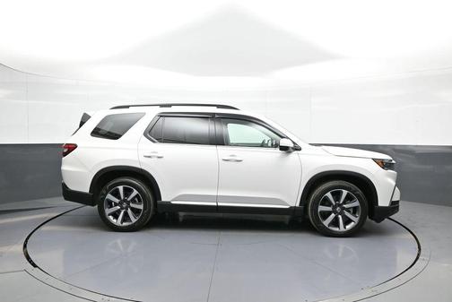 2023 Honda Pilot AWD Elite