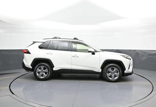 Ice Cap 2023 Toyota RAV4 XLE