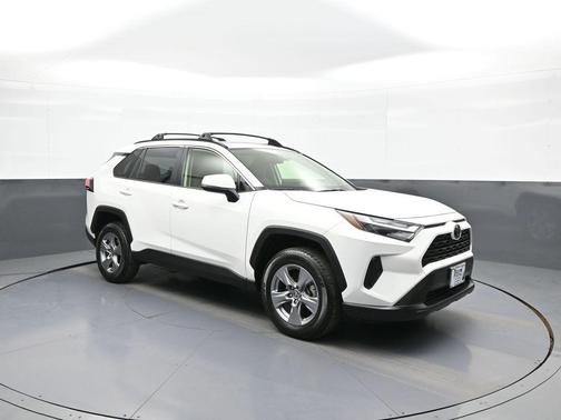 Ice Cap 2023 Toyota RAV4 XLE