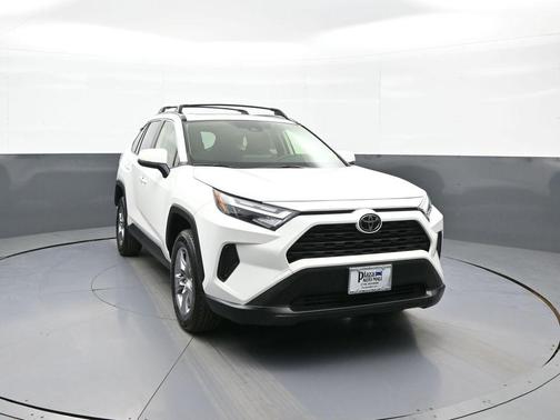 Ice Cap 2023 Toyota RAV4 XLE